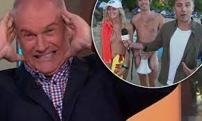 Sunrise hosts left speechless with interview of naked beach goers | Daily  Mail Online