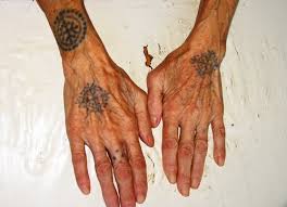 The design is very simple yet very distinctive. The Croatian Tattooed Grandma Cult