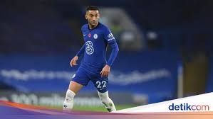 He plays as an attacking midfielder or winger for the morocco national football team and the english professional football club or premier league club chelsea fc. Hakim Ziyech Bikin Chelsea Jadi Berbeda
