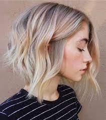Le carré plongeant est aussi la bonne coupe intermédiaire entre le long et le très court ! Carre Plongeant Court Long Blond 10 Coupes Pour Trouver Le Carre