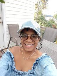 Tina Knowles claps back at the haters who criticized Beyoncé's NFL halftime  performance. 👏🏾#tinaknowles #beyonce #netflix #halftimeshow