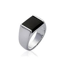 Bague Homme Chevaliere Carree En Argent Avec Onyx Collection Zanzybar Chevalière en or 18 carats. bague homme chevaliere carree en argent avec onyx collection zanzybar