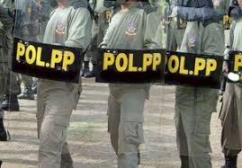 Satpol pp surabaya tidak pernah bekerjasama dengan biro perjalanan manapun dalam proses hanya pelamar terbaik yang akan diproses untuk mengikuti seleksi markas komando satpol pp kota surabaya jl. Satpol Pp Kota Bandung Tertibkan Wajib Pajak Nakal
