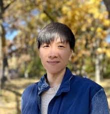 Chen Min's Instagram, Twitter & Facebook