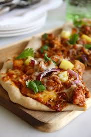 Barbecue Chicken Pineapple And Red Onion Pizza A Junior League Cookbook Giveaway Avec Images Recettes De Cuisine Recette Recette Pizza