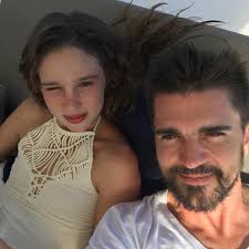 Con mi morenita de ojos miel. @palitroquis