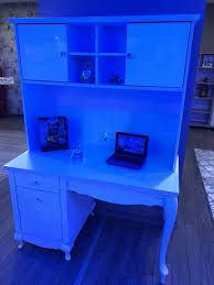 Bürolarda veya ofislerde en iyi modern tasarıma sahip çalışma masalarını adore fakrıyla burada bulabilir, en ucuz çalışma masa modellerini göz atabilirsiniz. Erdemli Bellona Furniture Mersin Facebook 93 Photos