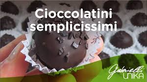 Era da molto che volevo imitare in casa il famoso cioccolatino , uno dei miei preferiti. Cioccolatini Fatti In Casa Youtube