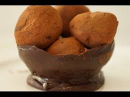Un Chocolat Specialement Concu Pour Tous Vos Desserts Retrouvez Toutes Nos Recettes Sur Latableadessert Fr Ice Cream Desserts Food