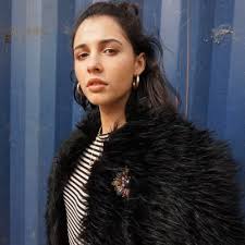 Resultado de imagem para Naomi Scott