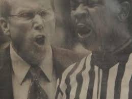 Reynolds still calls 'em as he sees 'em