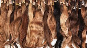 Tape in extensions ermöglichen es ihnen, in windeseile glänzende strähnen aus echtem haar in ihr eigenes haar einzuarbeiten. Extensions 5 Beste Haarverlangerungen Im Vergleich 2020