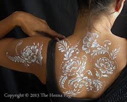 White Henna What It Is And How To Use It From The Folks Who Originated It White Henna Tattoo White Henna Henna Tattoo Kit