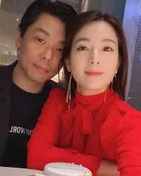瘦了的苟芸慧仿佛找回了自信，經常在社交平臺上跟網友分享自己的靚照。 就連網友都贊她終於瘦下來了，「怎麼瘦下來的？ 」 「現在好瘦哦，我也要減肥」 「比方媛漂亮多了」 「太美了苟姑娘」 「郭天王不知會不會後悔」 Yens0vdj0472m