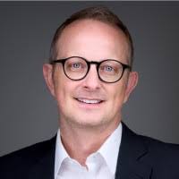 500+ "Greg C." profiles