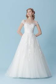 Browsing tag:kaviar gauche hochzeitskleid schmetterling. Brautkleider Von Victoria Vincent Schmetterling Brautkleid Aus Emsburen