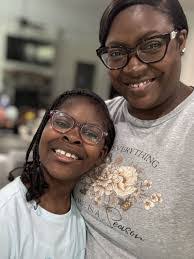 Jillian Stephenson's Instagram, Twitter & Facebook