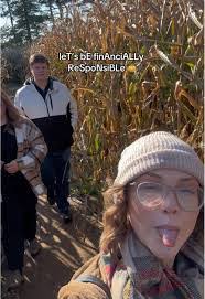 Shaun Ellsworth's Instagram, Twitter & Facebook