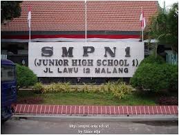 Simak daftar perguruan tinggi swasta terbaik di indonesia dan bagaimana membuat keputusan dalam memilih universitas yang tepat. 15 Smp Terbaik Indonesia Versi Kemendikbud 2015 Smp Kamu Masuk Gak