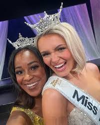 Latonya Tidwell's Instagram, Twitter & Facebook