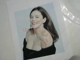 Niagara motel features its namesake and the ongoings amongst the inhabitants of the motel and linked riverside grill coffee shop located in niagara falls. Anna Friel In Niagara Motel Anna Friel Public Nudity Niagara Mobileporn