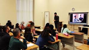 Egitim Panosundaki Pin