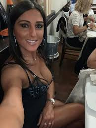 𝙄'𝙫𝙚 𝙗𝙚𝙚𝙣 𝙨𝙞𝙣𝙜𝙡𝙚 𝙛𝙤𝙧 𝙖 𝙡𝙤𝙣𝙜 𝙩𝙞𝙢𝙚 𝙖𝙣𝙙 𝙄  𝙣𝙚𝙚𝙙 𝙨𝙤𝙢𝙚𝙤𝙣𝙚 𝙩𝙤 𝙬𝙖𝙧𝙢 𝙢𝙚 𝙪𝙥 𝙤𝙣 𝙖 𝙘𝙤𝙡𝙙  𝙣𝙞𝙜𝙝𝙩. 𝘿𝙤𝙚𝙨 𝙖𝙣𝙮𝙤𝙣𝙚 𝙬𝙖𝙣𝙩 𝙩𝙤 𝙝𝙪𝙜 𝙢𝙚?🤗🤗  http://heylink.me/WhatsappsingleLOVV_