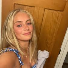 izzie☀️ (@isabel_marie14)