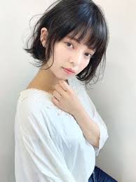 ゆるふわ黒髪ボブ 20代 30代におすすめ大人かわいいモテ 愛され ナチュラル フェミニン 黒髪 ヘアサロン予約 ozmallビューティ ボブ 黒髪 ヘアサロン 30代 ヘアスタイル