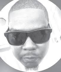 Iris Shirley's Instagram, Twitter & Facebook