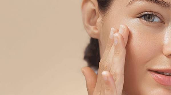 Idratare la Pelle del Viso: Routine e Consigli | Garnier