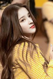 Nữ ca sĩ Nancy (Momoland) bị phát tán ảnh nhạy cảm, xinh đẹp đến cỡ nào?