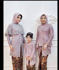 Ulasan kali ini terkait baju songket dengan judul artikel info modis 24+ desain baju kebaya songket. Pin Auf Pakaian