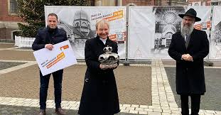 After seizing power, they continued to used the same means to gain legitimacy. Unterstutzung Fur Die Bornplatzsynagoge Nachrichten Kirche Hamburg