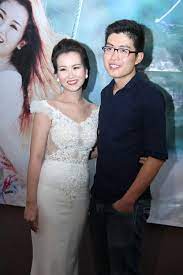 Cập nhật tin nóng, theo dõi những câu chuyện hấp dẫn, xem kho ảnh và video tuyển chọn từ những nhà xuất bản uy tín hàng đầu việt nam và thế giới. TrÆ°á»›c Khi Káº¿t Hon Vá»›i Báº¡n Trai NgÆ°á»i áº¥n Vo Háº¡ Tram Tá»«ng Yeu Nhá»¯ng Ai