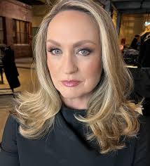 🤍 Claude Scott-Mitchell 🤍 for the premiere of the @lianemoriarty_official  novel The Last Anniversary Watch it