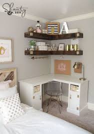 49 Small Master Bedroom Makeover Ideas On A Budget Https Www Onechitecture Com 2017 09 30 49 Small Master Bedroom Mak Home Decor Small Bedroom Bedroom Design