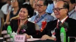 同年12月，彭博億萬富翁指數（bloomberg billionaires index）顯示，身家達到286億美元的馬雲超越李嘉誠的283億美元登頂亞洲 首富。其超半數的財富來自其阿里巴巴6.3%的持股，這些股份目前價值163億美元，此外馬雲還持有支付寶近半數股份 。 æŽå˜‰è¯šè¿'å†µä¸ä½³ ç™¾å¹´åŽè´¢äº§è§„åˆ' å€¼å¾—æ‰€æœ‰äººåŽ»å­¦ä¹  æ¯æ—¥å¤´æ¡