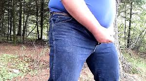 12 4% Fat Man Likes Mouths Wide Open: Gay Outdoor Porn