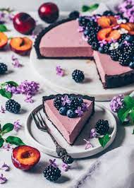 Easy Vegan No Bake Blackberry Mousse Tart Simple No Bake Cake With No Bake Oreo Crust And Creamy Blackberry Blueberry Mousse Filling Recipes Food Baking