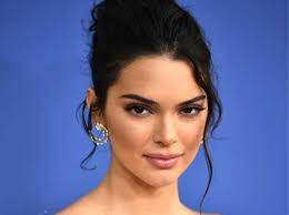 Kendall Jenner: Hairstyle and Hair Colour Profile