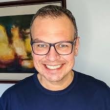 Denis Abraham's Instagram, Twitter & Facebook