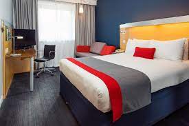 Holiday inn stevenage situated in stevenage town centre, just off junction 7 of the a1(m), this 4 star hotel is in an ideal location for both business and leisure travellers. Holiday Inn Express Stevenage An Ihg Hotel Stevenage Aktualisierte Preise Fur 2021