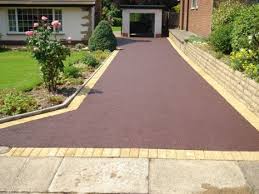 Here We Have A Red Tarmac Finish Driveway With Different Coloured Edging They Go Well Asphalt Driveway Driveway Landscaping Driveway Design