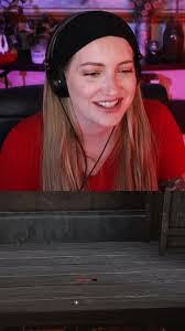 Danielle Hom's Instagram, Twitter & Facebook