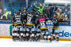 Oulun kärppien mestarivalmentaja mikko manner johtaa. Karppien Paavalmentaja Mikko Manner Puhuu Filosofiastaan Pehmeiden Arvojen Kautta Mennaan Sm Liiga Ilta Sanomat