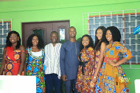 📍Smile out loud... 🤩🥰 The #GMB2019 ladies with General Manager in charge  of Commercials at Media General, Daniel Armah and @dondoku, General Manager  in charge of MG Digital and Radio #OnuaFestivalTrain