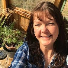 Tami Mcdaniels's Instagram, Twitter & Facebook