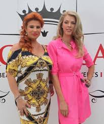 A fost o nuntă ca în poveşti, la care fostul model nici măcar nu ar fi îndrăznit să viseze. Mihaela Borcea Adevarul Despre Prietenia Cu Alina Vidican Wowbiz