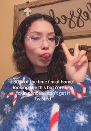 with the holiday blankets n all 💋💋 i’m a comfy queen